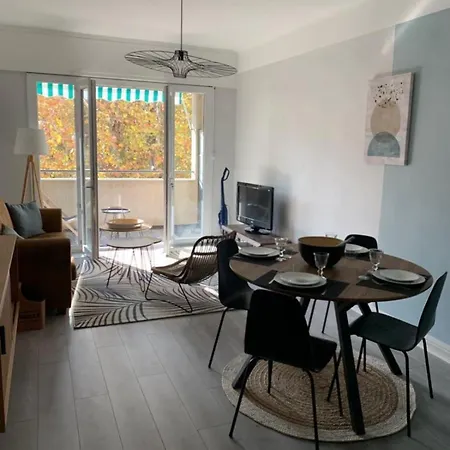 Le Delfino - Stunning T3 Balcony And Private Parking - Port Riquier *